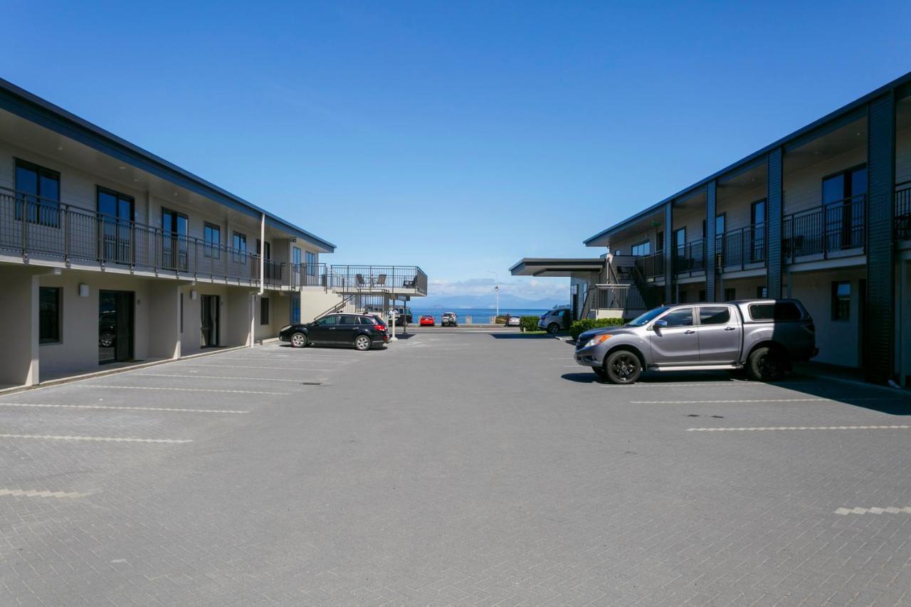 Acacia Lake View Motel Taupo Ngoại thất bức ảnh